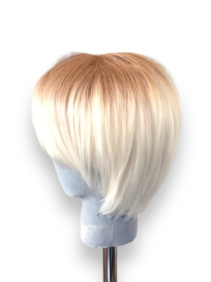 Ladies Short Bob Dark Root to Blonde Ombre Wig