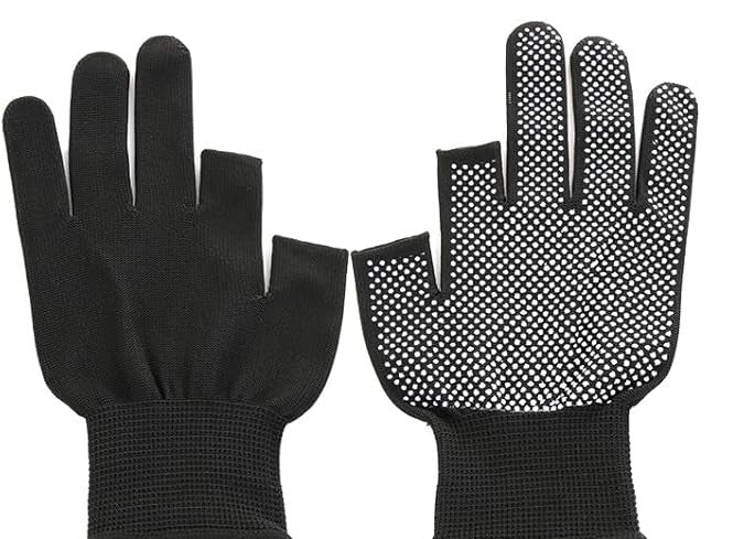 Lightweight breathable gloves with 2 half fingers