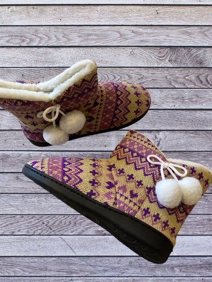 Womens Slipper Boots withPom Poms