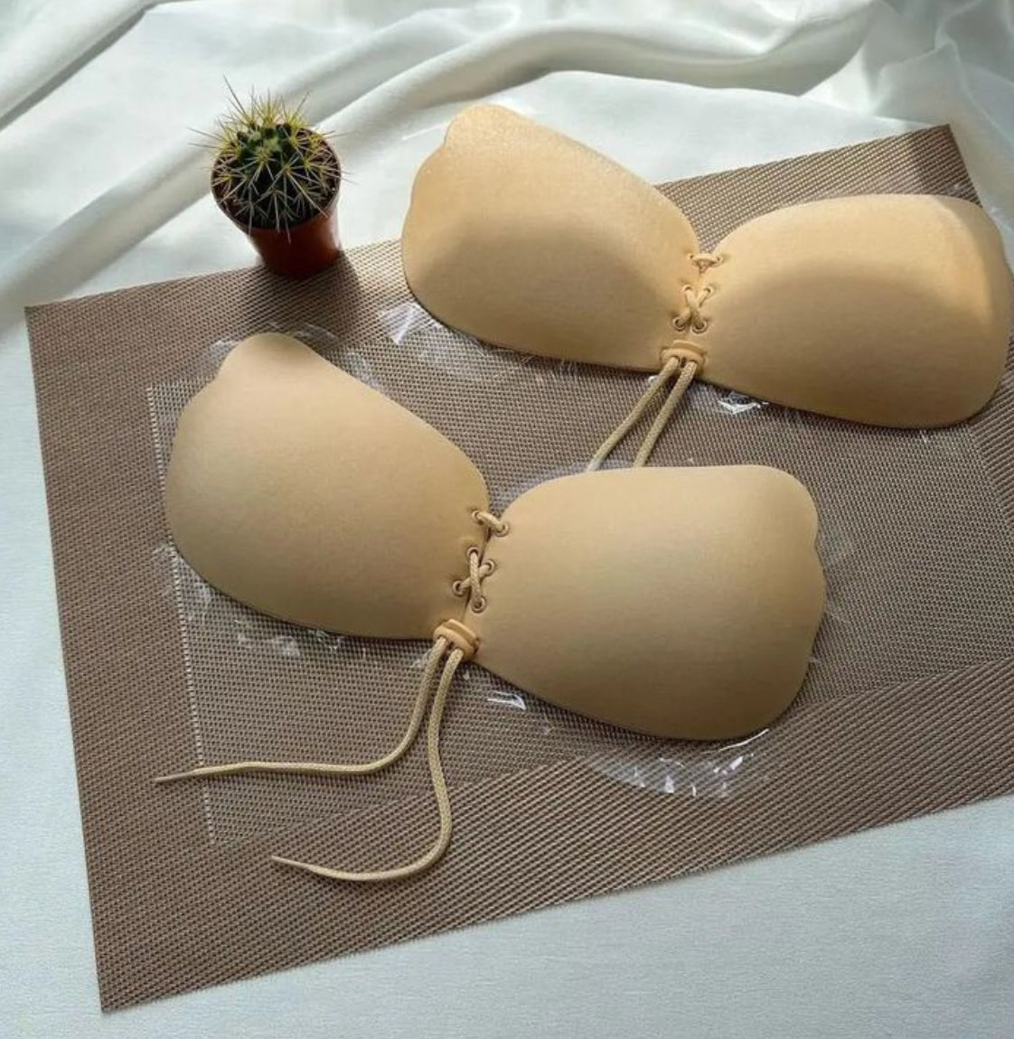 Women's Invisible Adhesive Stick on Bra Reusable Push Up